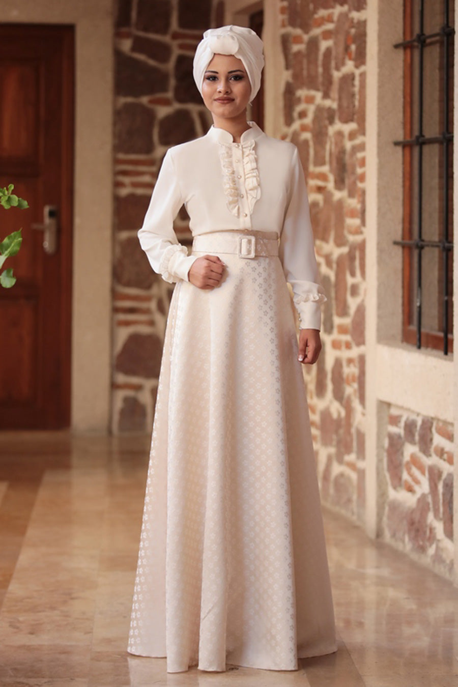 Fuchia Blouse And Ecru Skirt - Buy Abaya Online